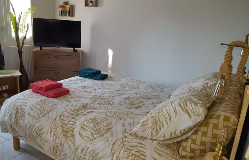 Le Kalarino Bed & Breakfast Saint-Remeze Екстериор снимка