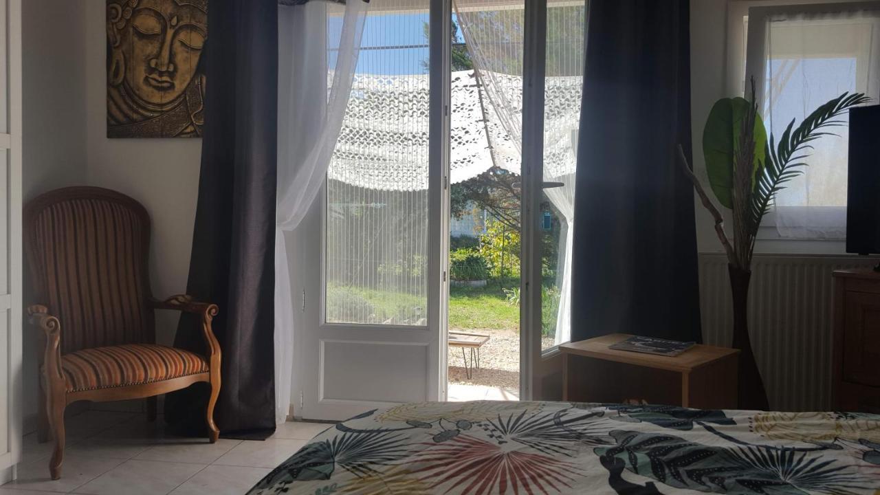 Le Kalarino Bed & Breakfast Saint-Remeze Екстериор снимка